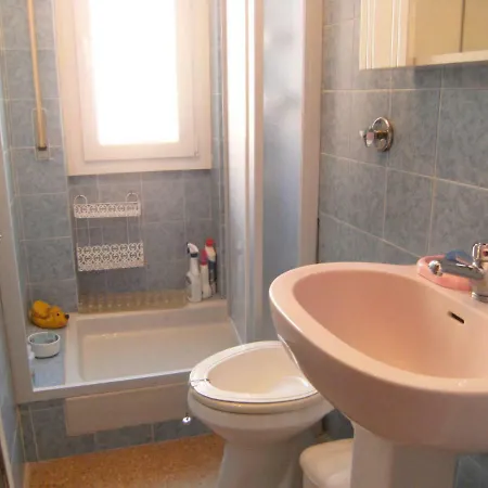 Locazione Turistica Clitumno Apartment *